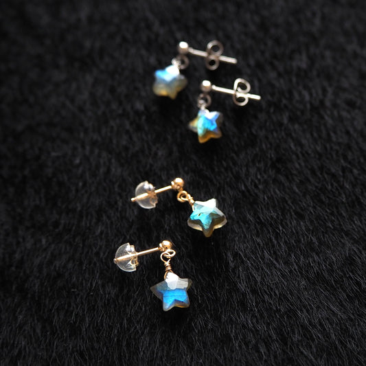 小さな星の耳飾り/天然石アクセサリー