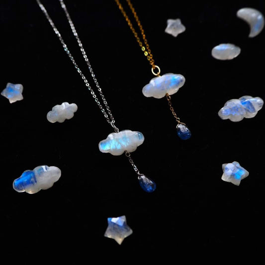 ムーンストーン雲ペンダント/天然石アクセサリー