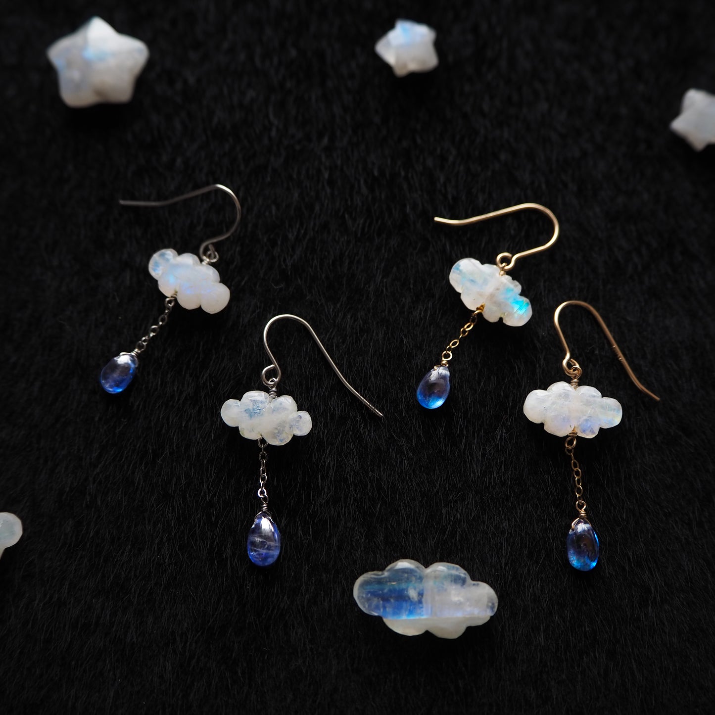 ムーンストーン 雲の耳飾り/天然石アクセサリー
