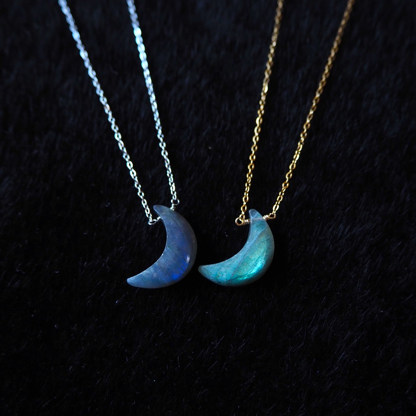 ラブイラドライト 三日月ペンダント/天然石アクセサリー