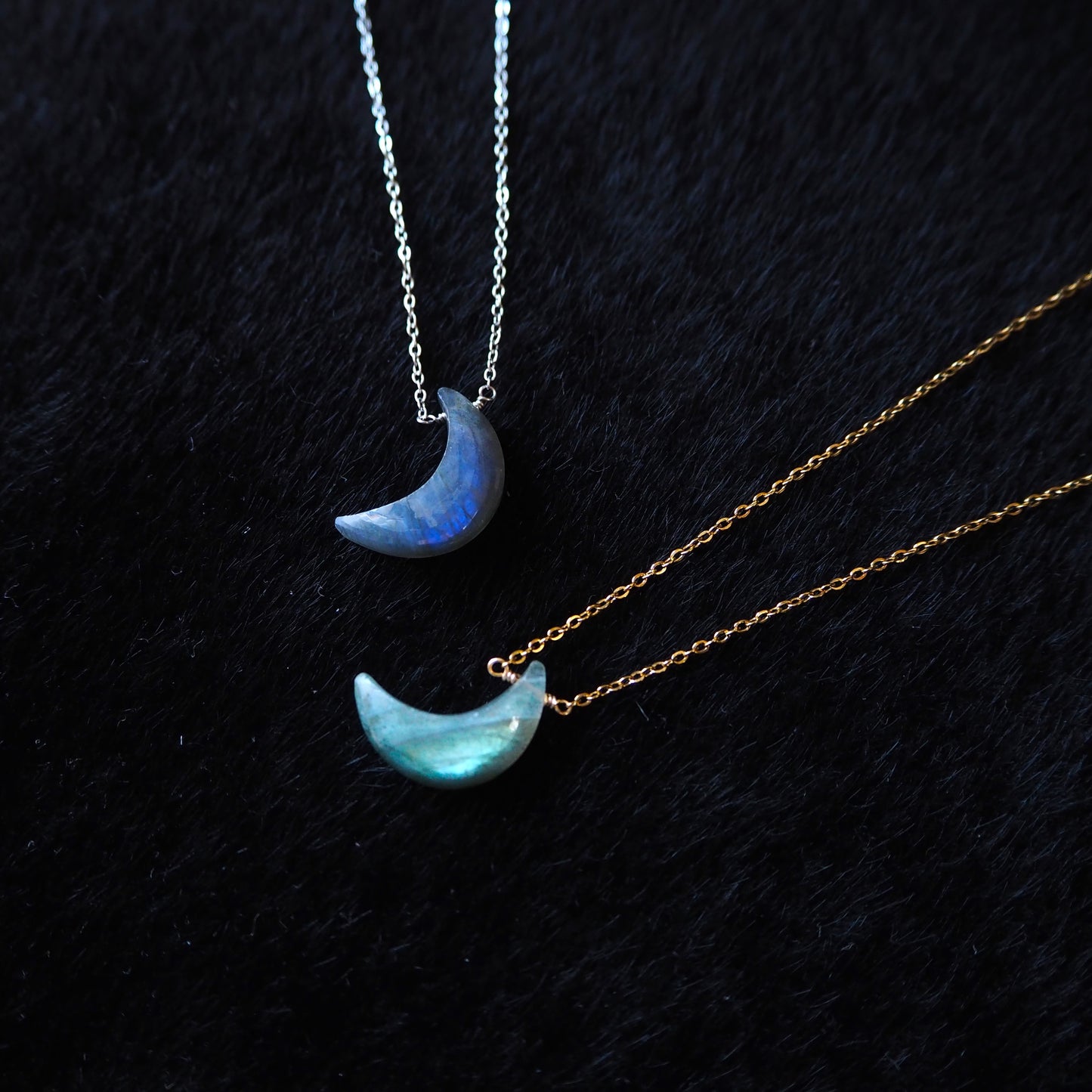 ラブイラドライト 三日月ペンダント/天然石アクセサリー