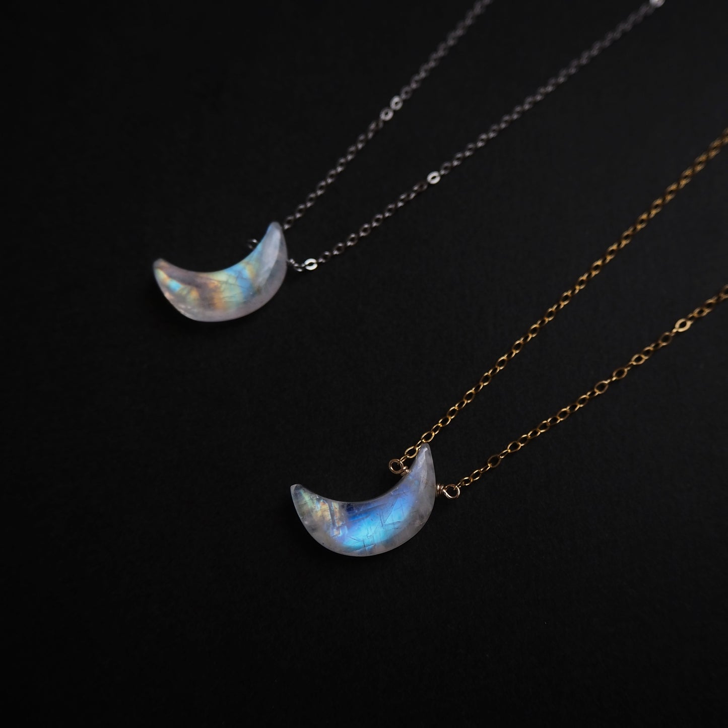 ムーンストーン 三日月ペンダント/天然石アクセサリー