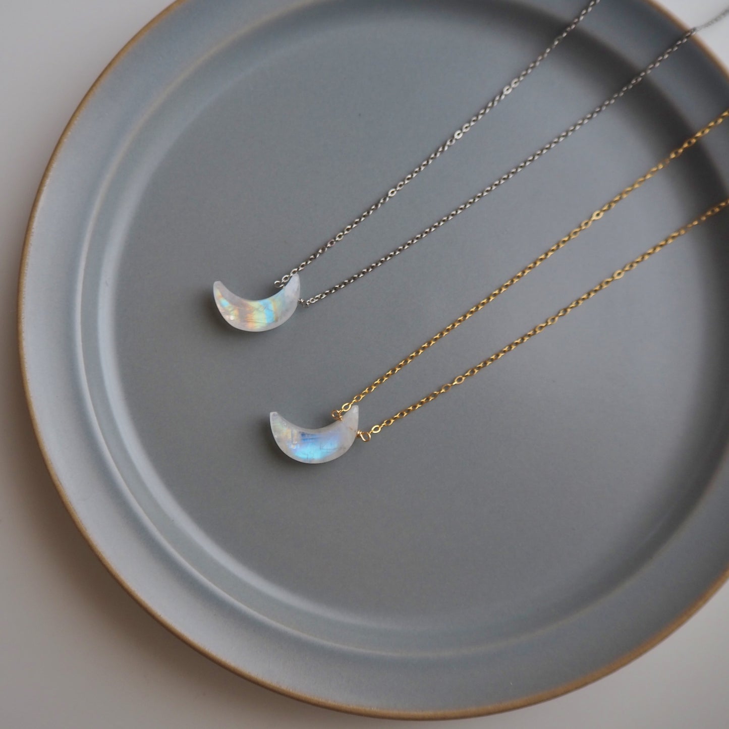 ムーンストーン 三日月ペンダント/天然石アクセサリー
