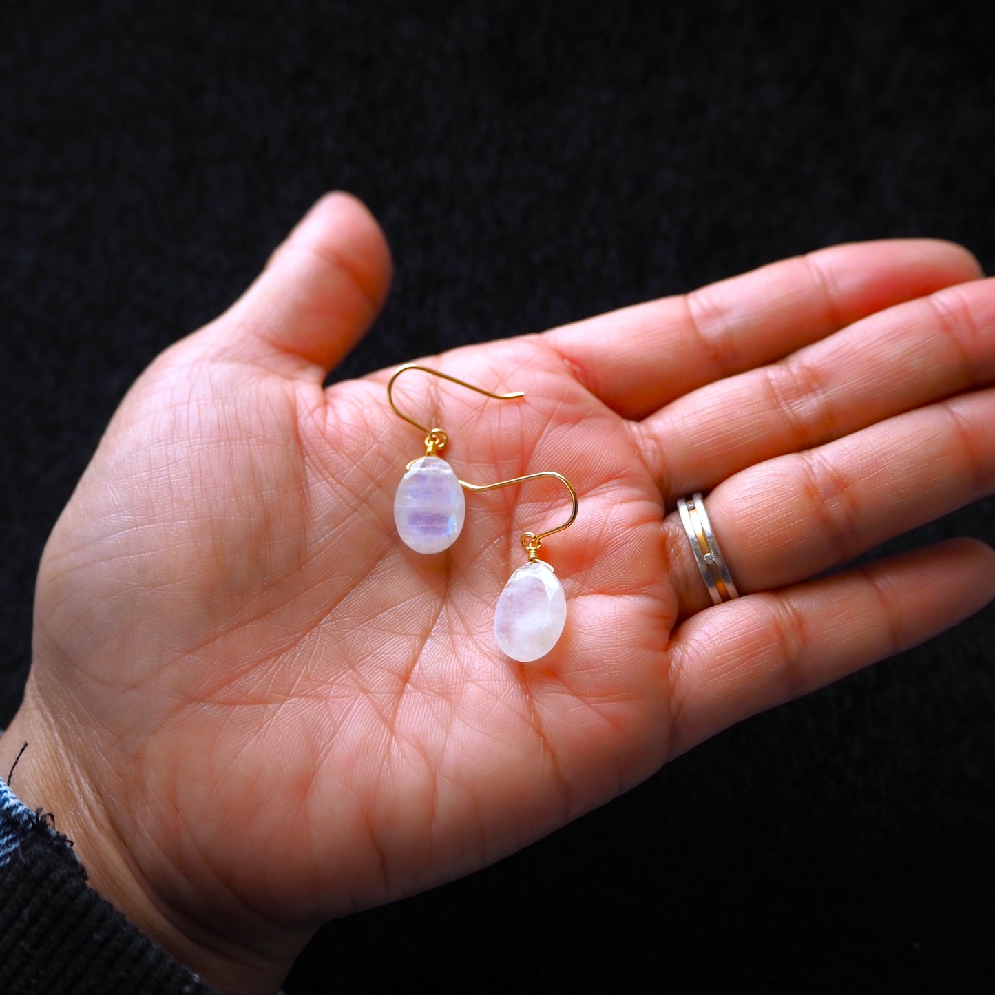 白夜の耳飾り/天然石アクセサリー