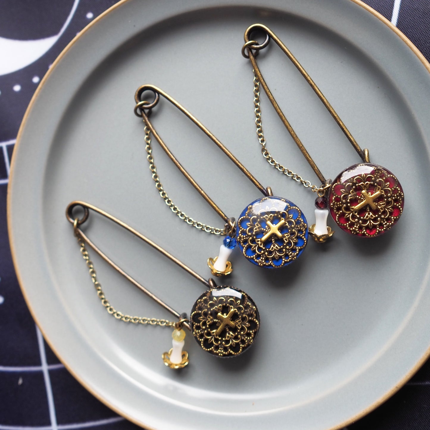 魔法陣ブローチ