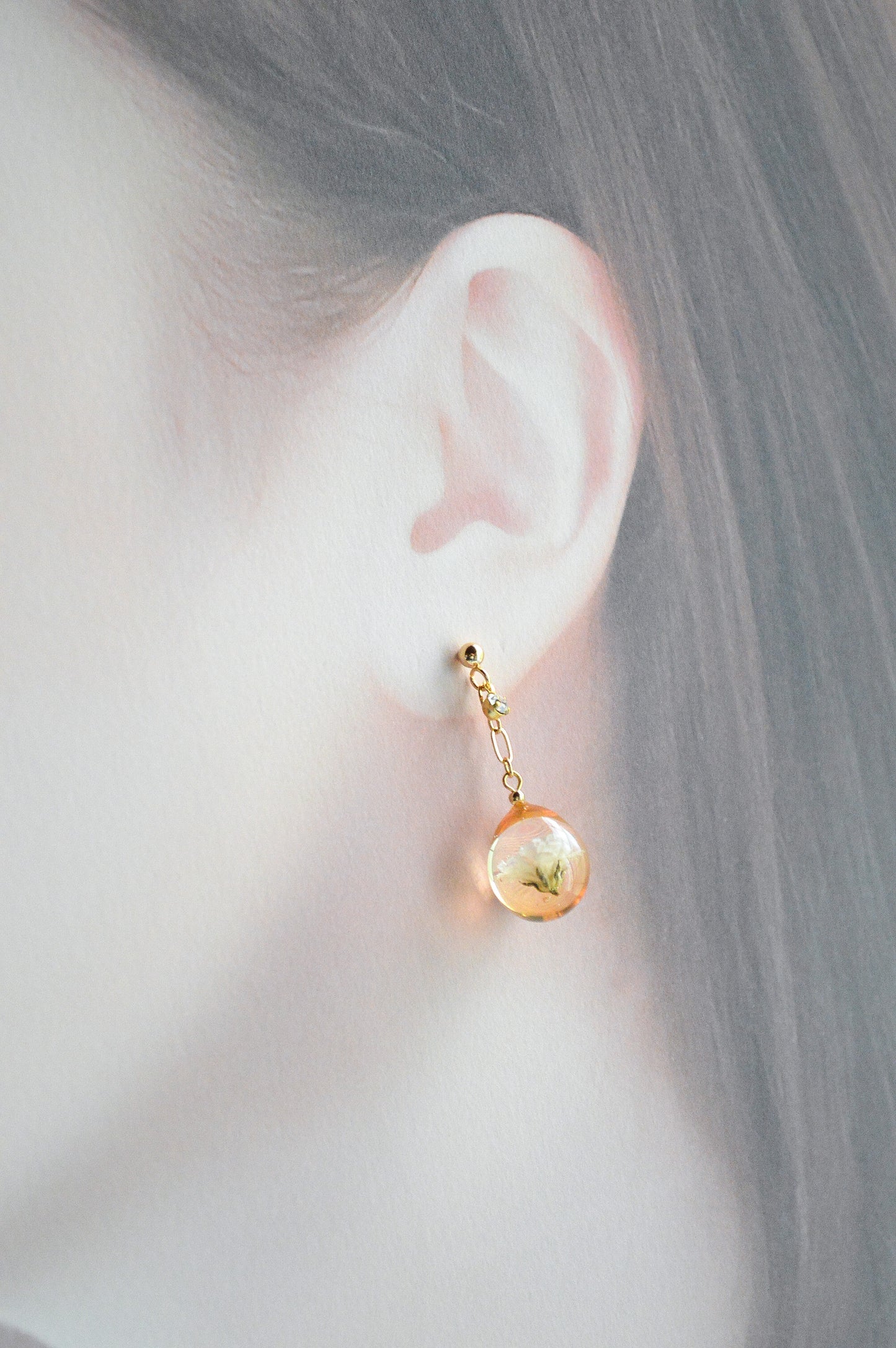 ころんとしたカスミ草のイヤリングorピアス