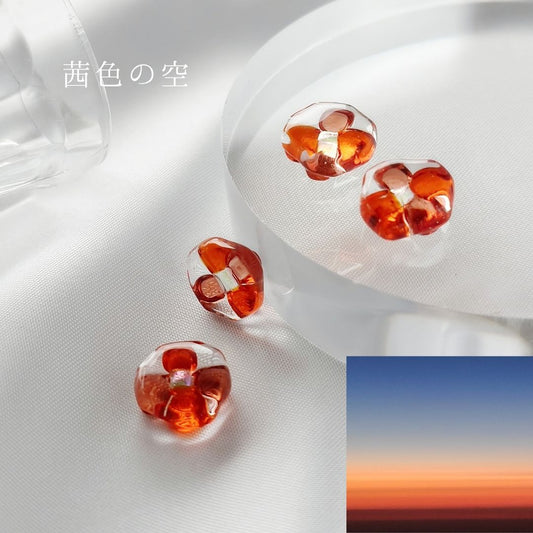 夕焼け空の金木犀 mosaic flower ガラスのピアス/イヤリング