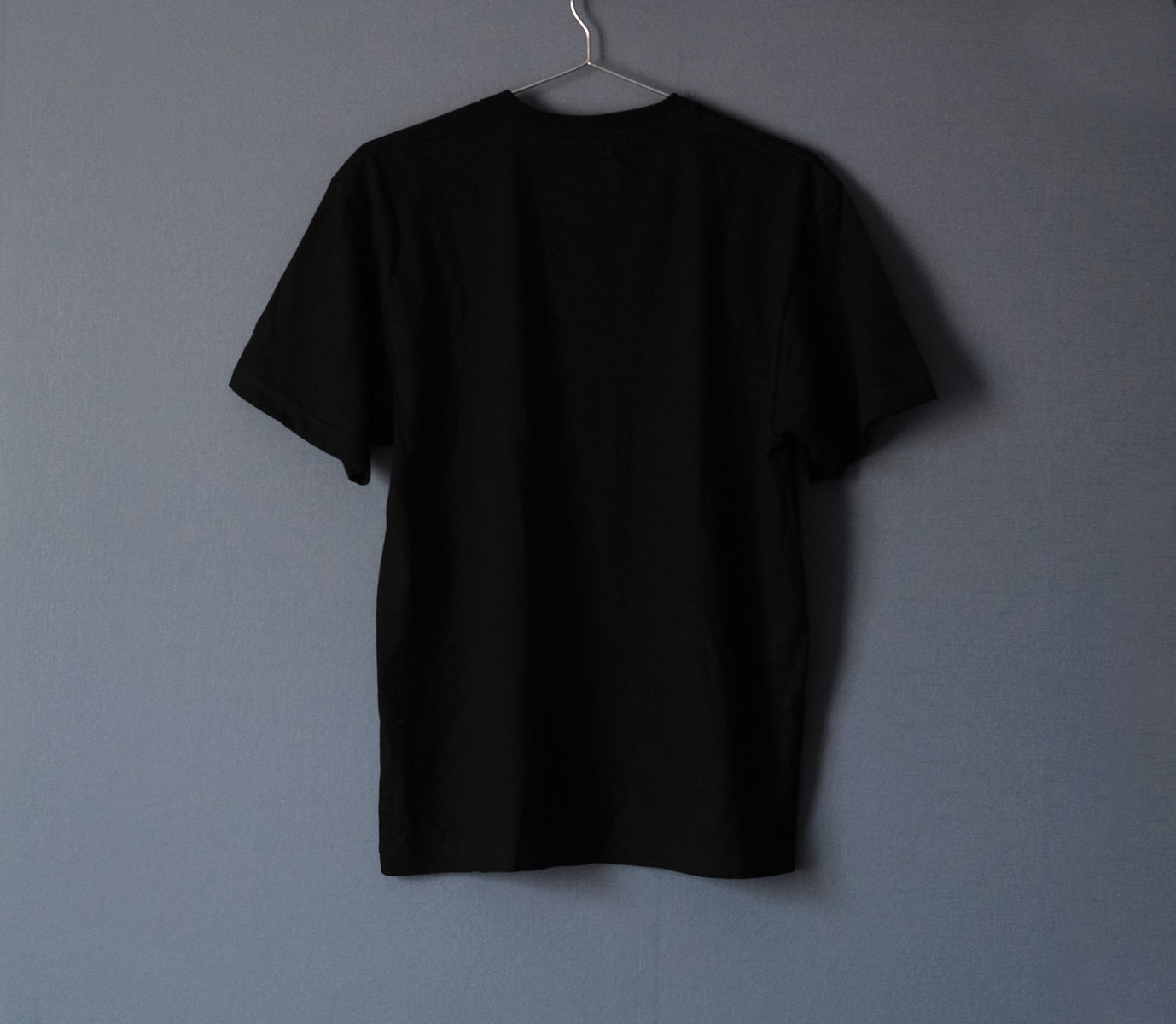三日月が輝く月の満ち欠け Tシャツ ゴールド BLACK(men)