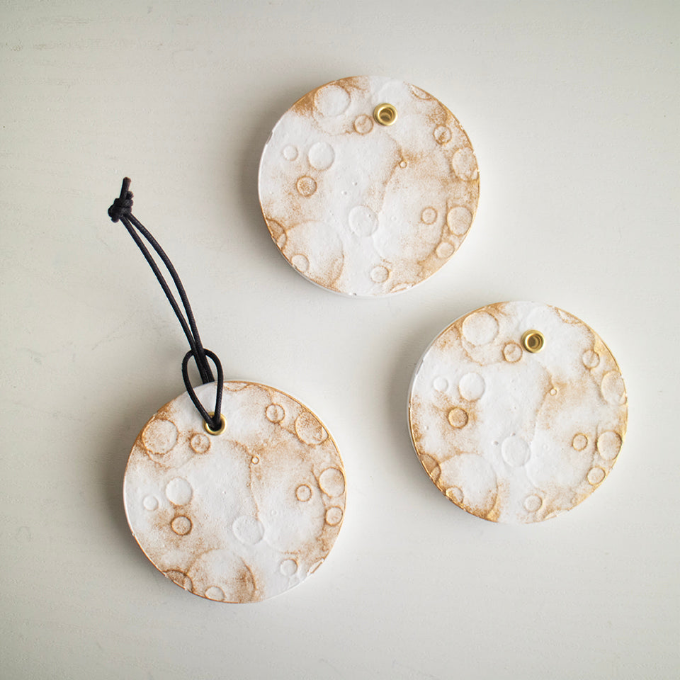 lunar surface aroma tablet | 月面アロマタブレット