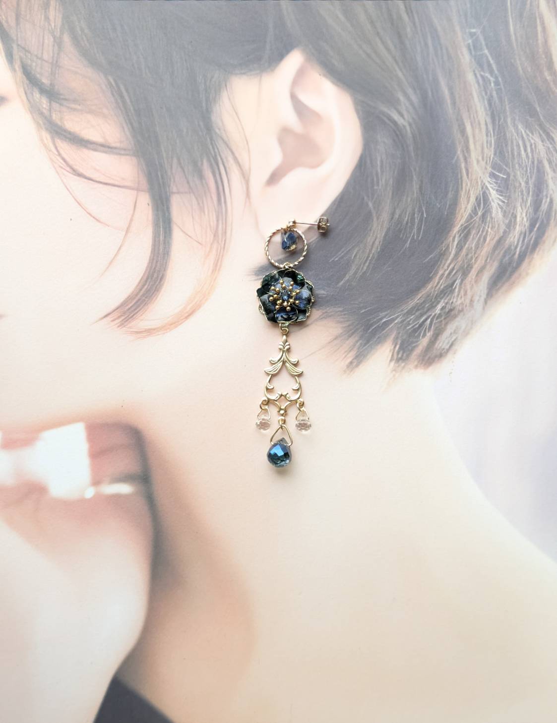 日差しを弾く夜の青 イヤリング・ピアス