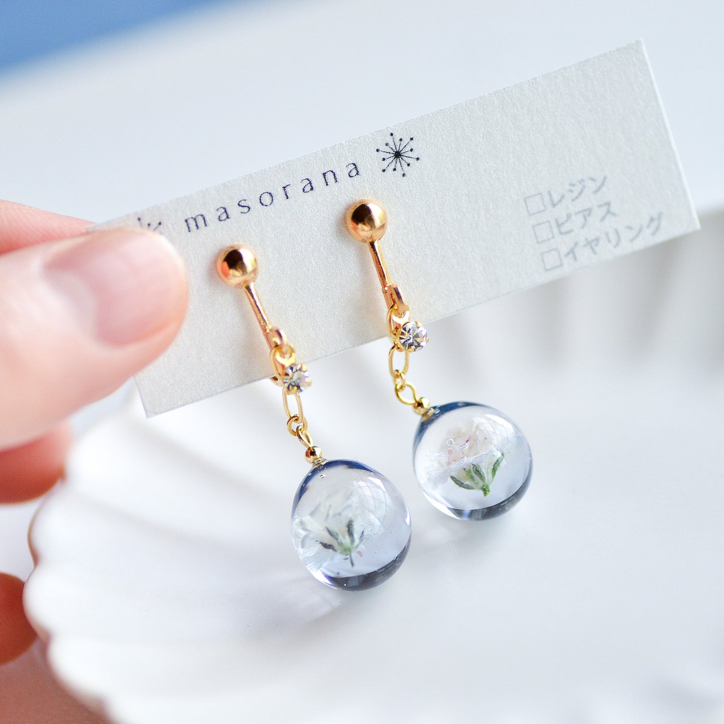 ころんとしたカスミ草のイヤリングorピアス