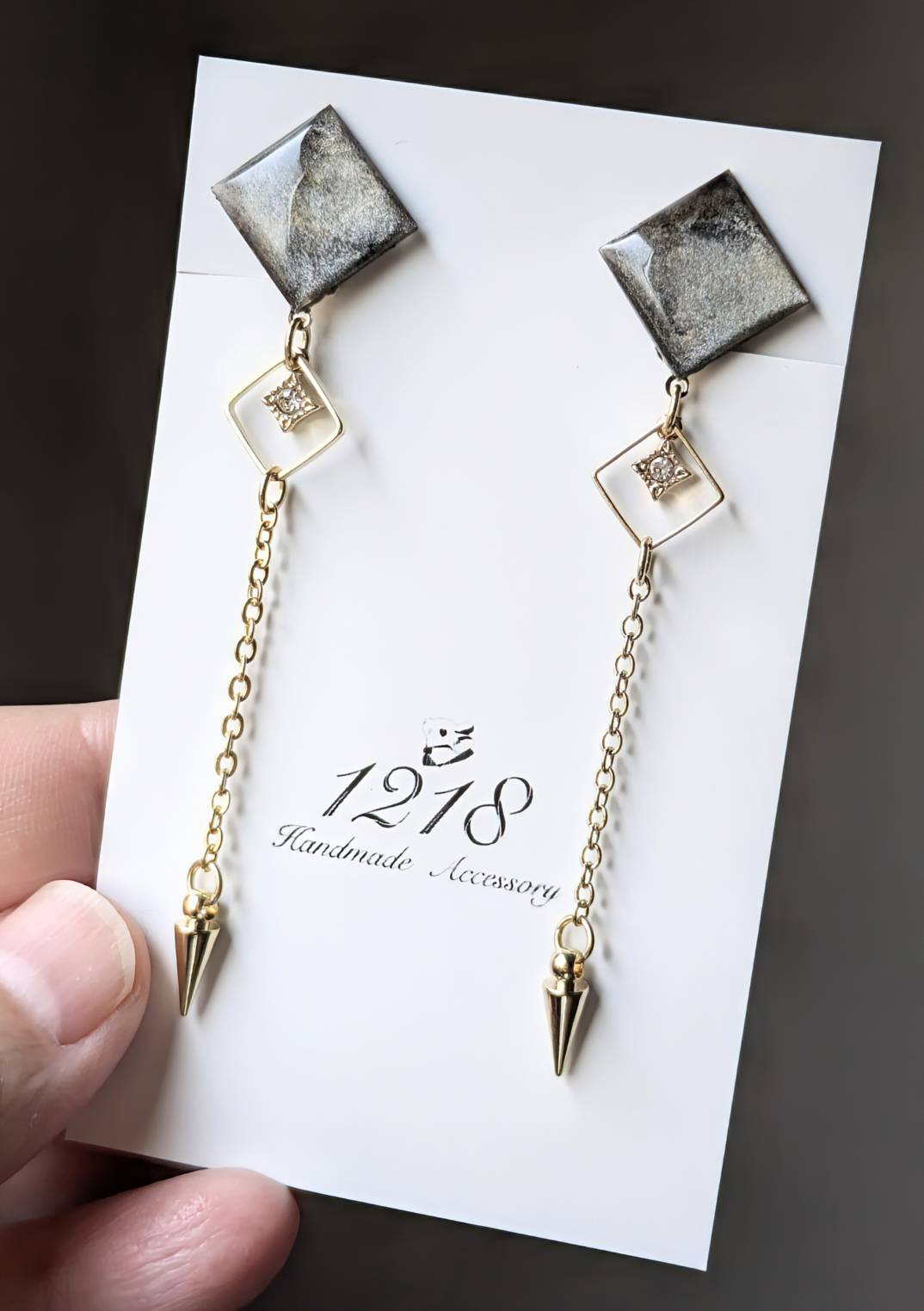 夜の黒は優しく寄り添う イヤリング・ピアス