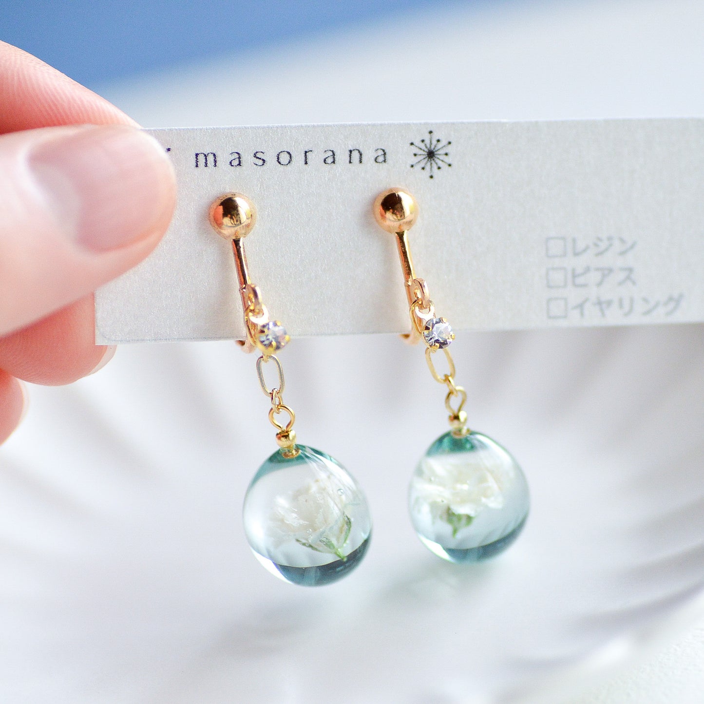 ころんとしたカスミ草のイヤリングorピアス