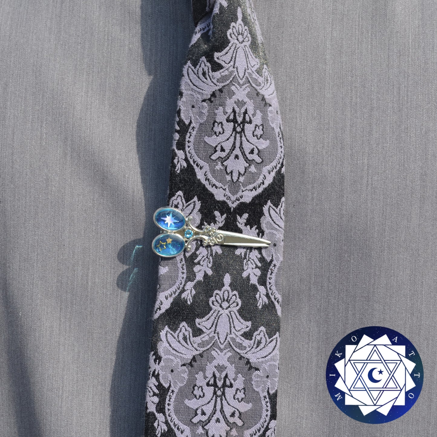 宇宙切取ネクタイピン