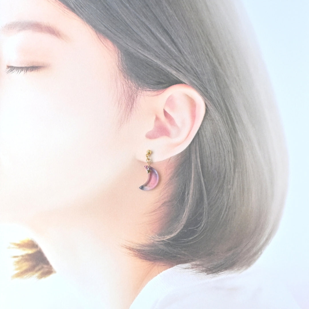 淡月のピアス・イヤリング