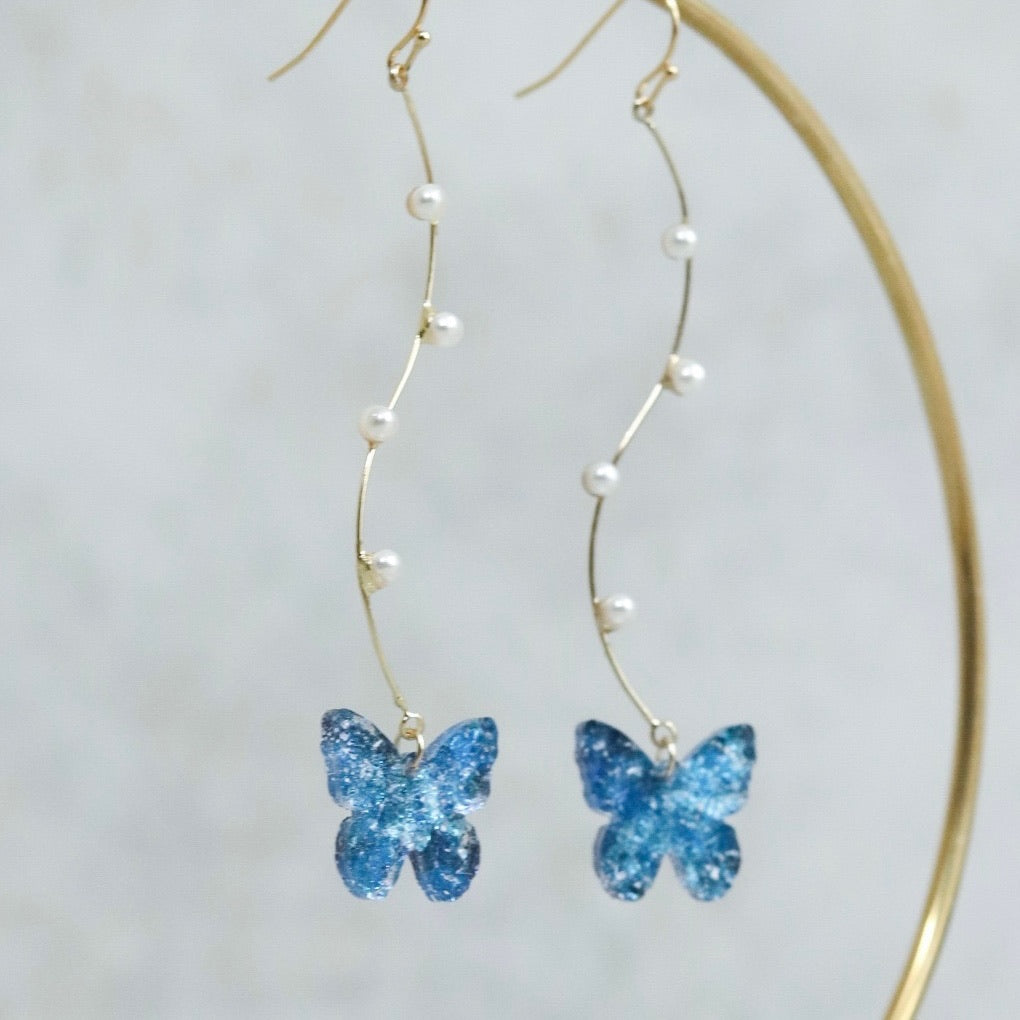 キリトリ夜空舞う蝶ピアス/イヤリング