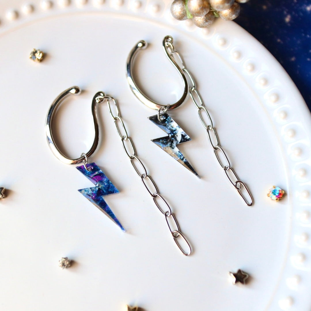 稲妻のイヤーフック