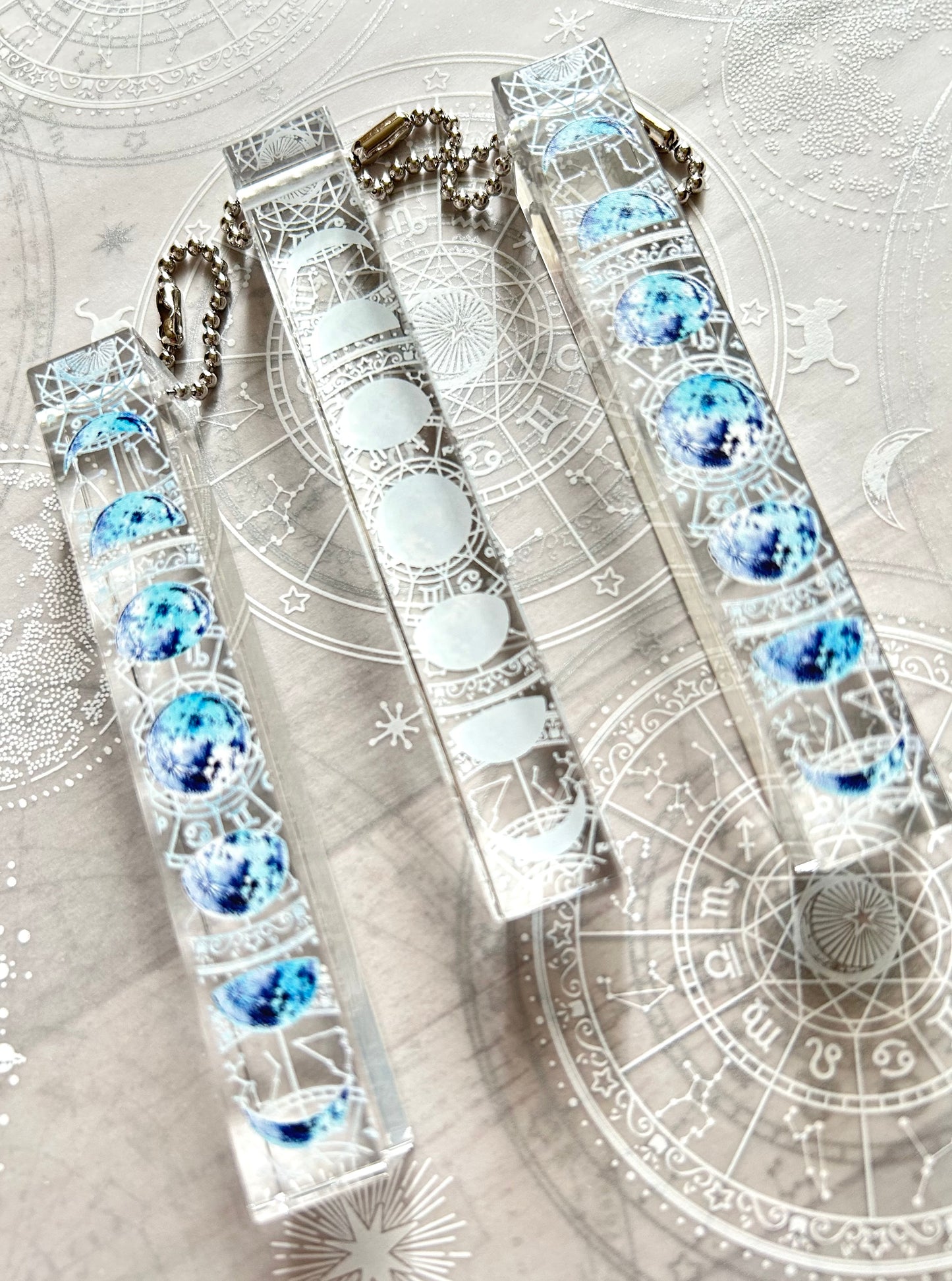 ホテルルームキー風アクキー*蒼い月と星の夜