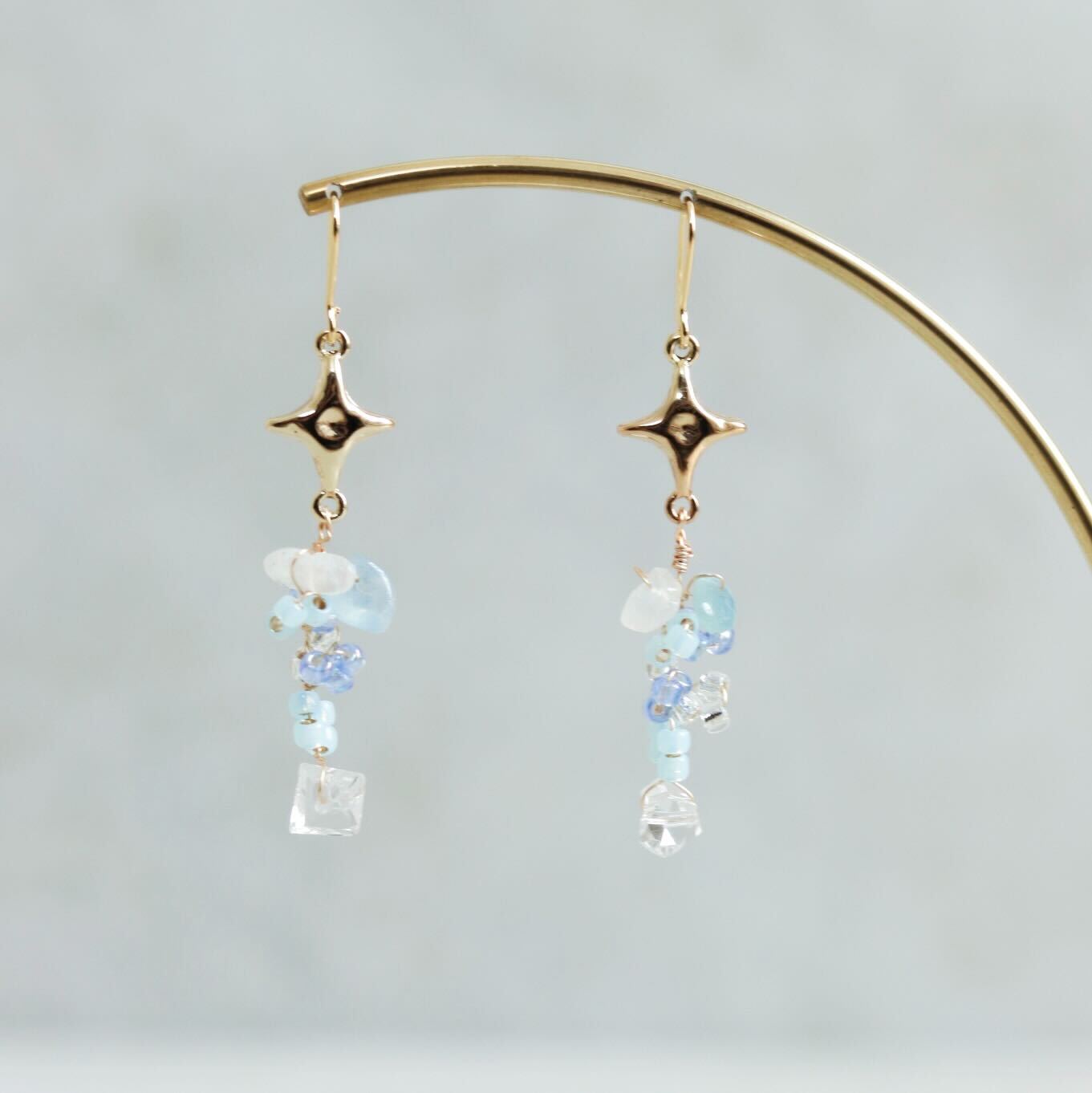 ひとすじの光ピアス/イヤリング