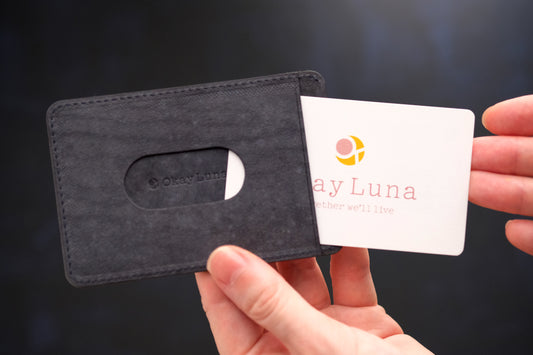 月の満ち欠け レザーパスケース