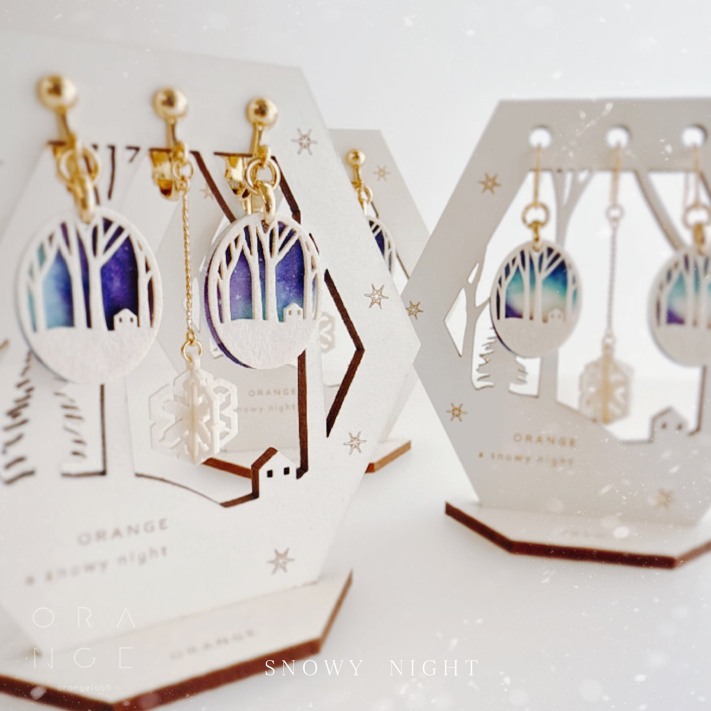 雪の降る夜(snowy night)