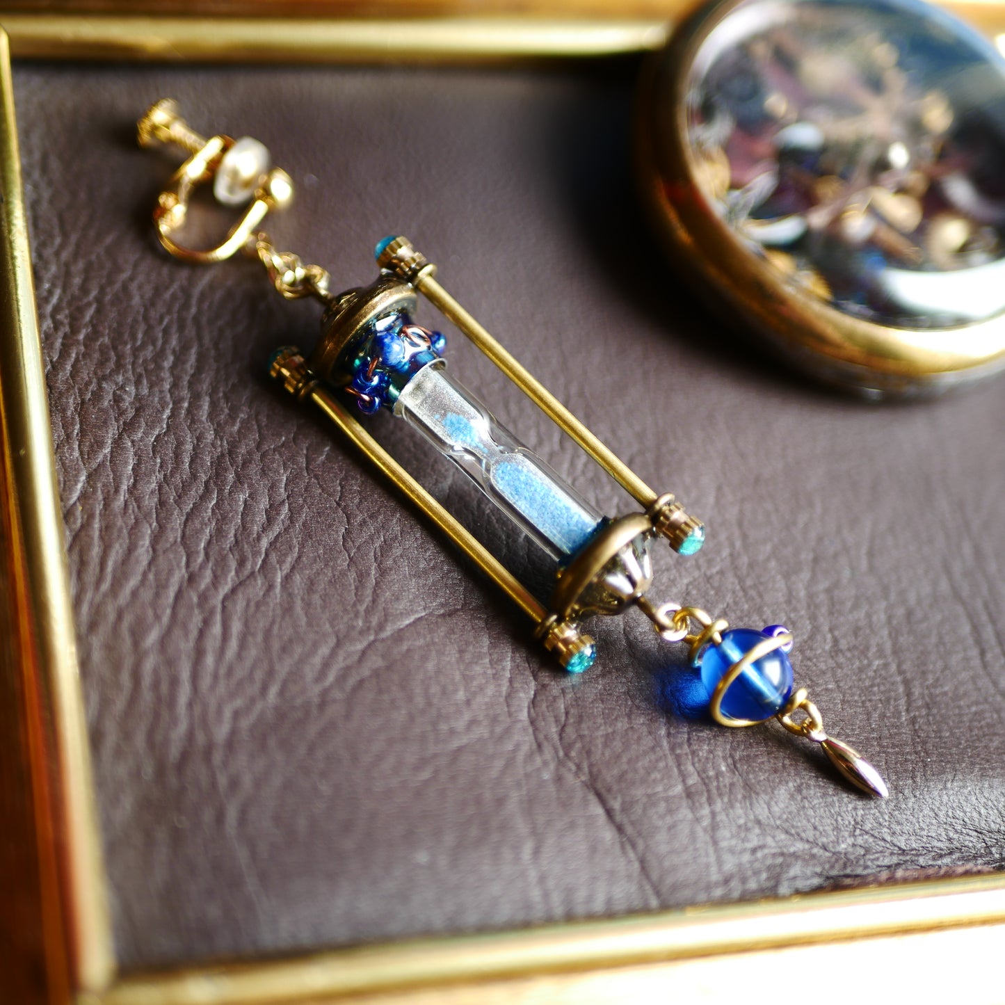 砂時計のイヤリング 蒼星