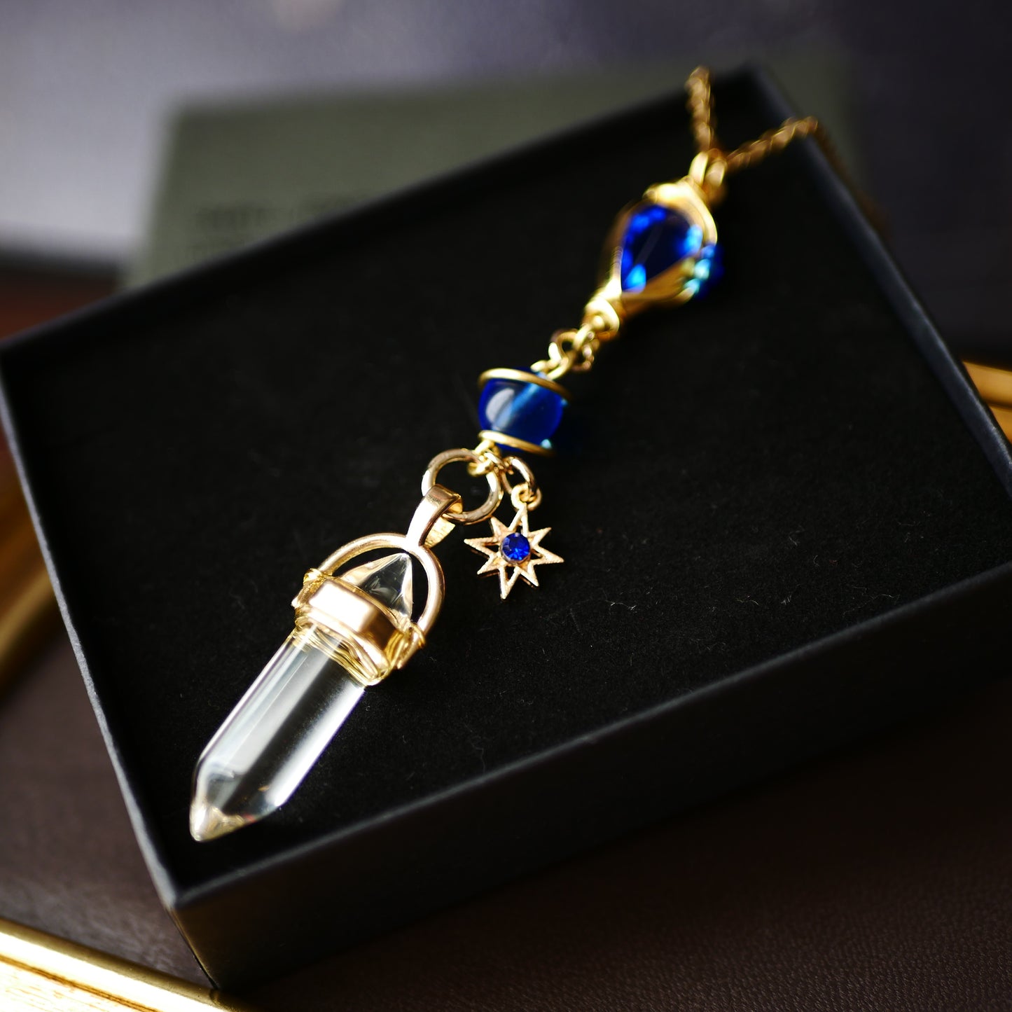 青い夜 三連星のネックレス クリスタル