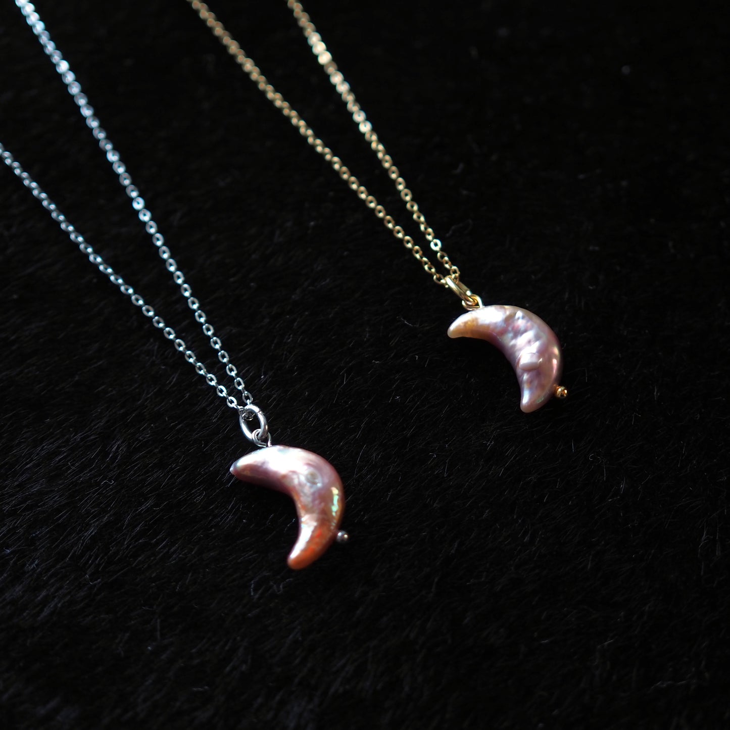 三日月の淡水パール ペンダント