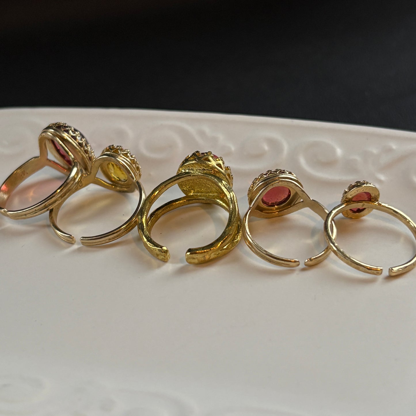 妖精の棲む森で見つけた宝石リング〈竜の守護石〉