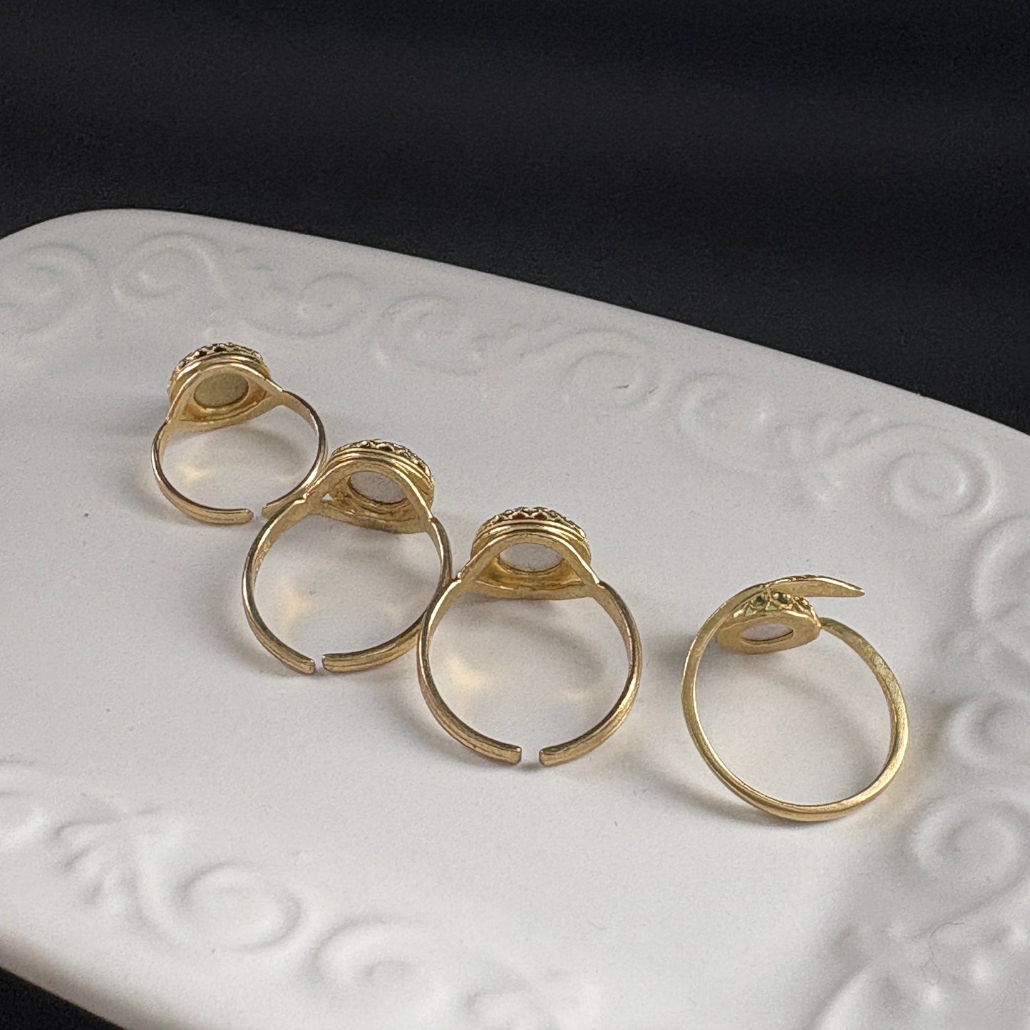 妖精の棲む森で見つけた宝石リング 〈ペリドットの灯り/ルビーの夜明け/青色惑星/ルビー色の夜〉