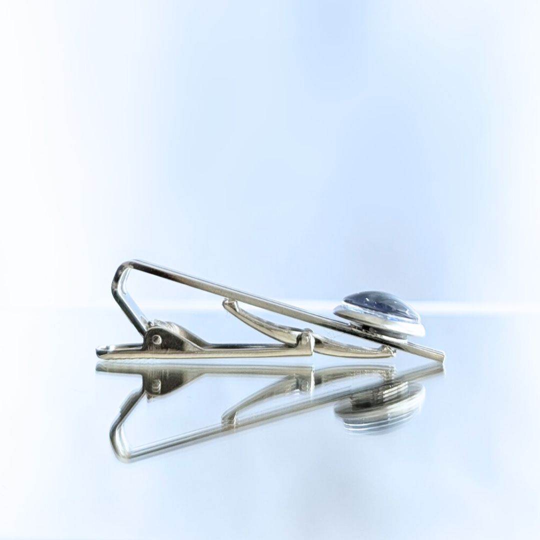 雪夜のネクタイピン