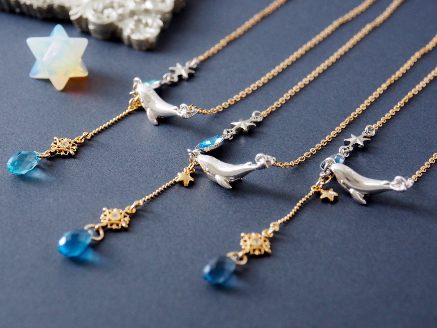 星海の漣を彷徨うくじらの涙 ネックレス