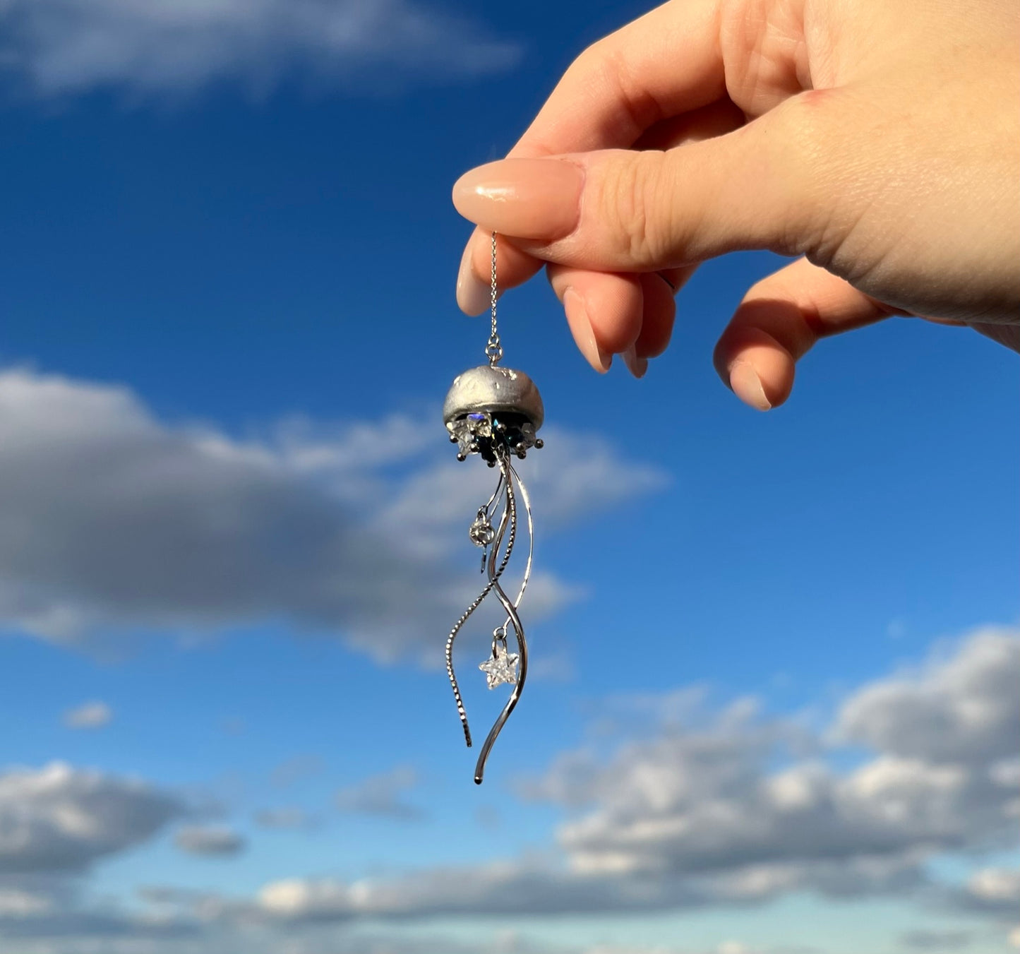 月くらげ 片耳ピアス/イヤリング