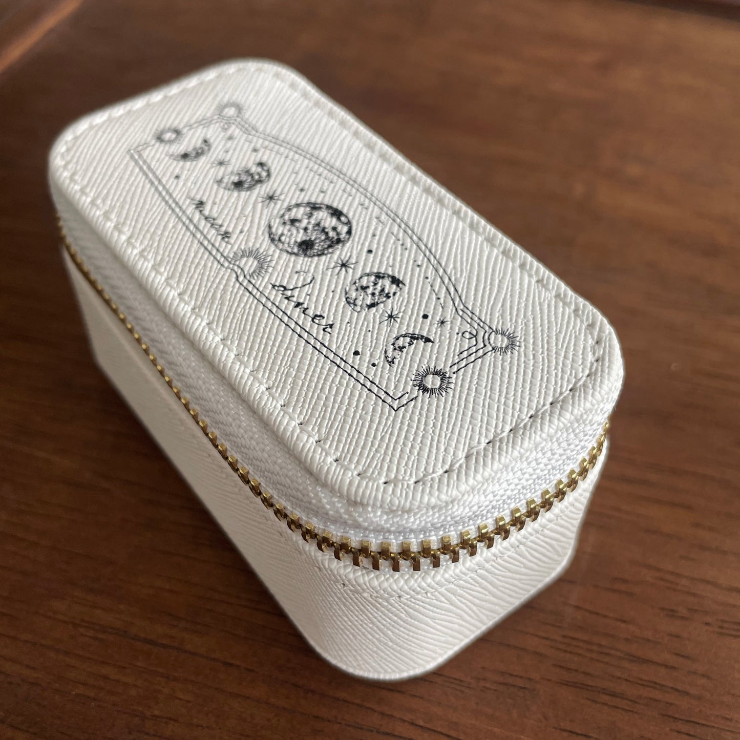 moondiverアクセサリーケース