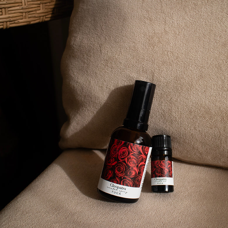 花々が甘美に香るピローミスト《Cleopatra》|天然精油・濃厚なローズの香り