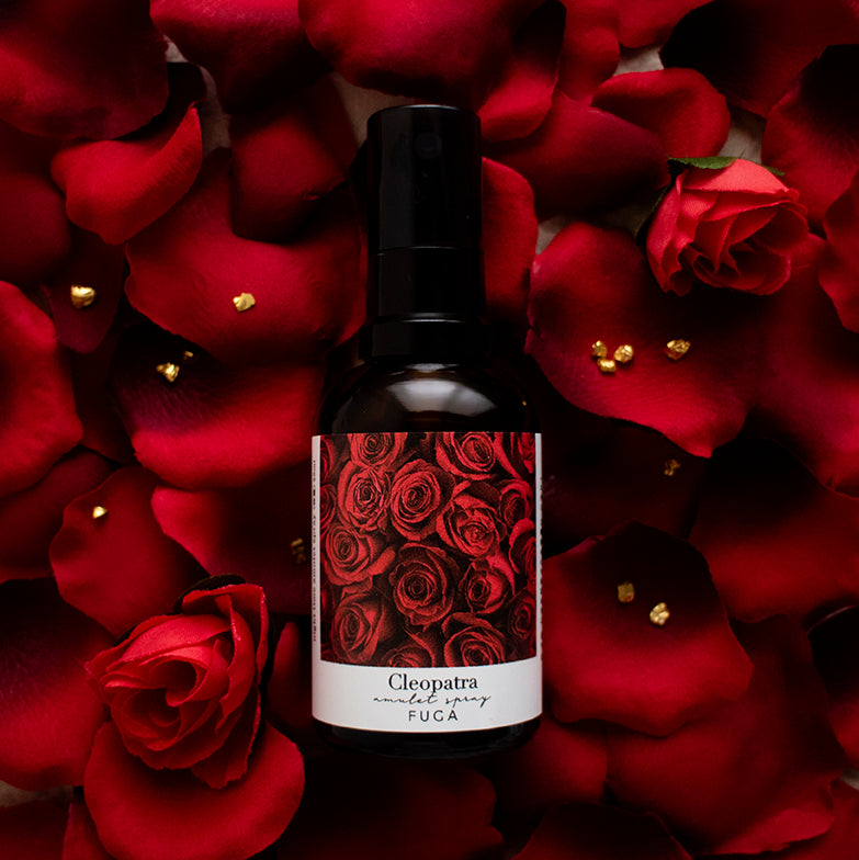 花々が甘美に香るピローミスト《Cleopatra》|天然精油・濃厚なローズの香り