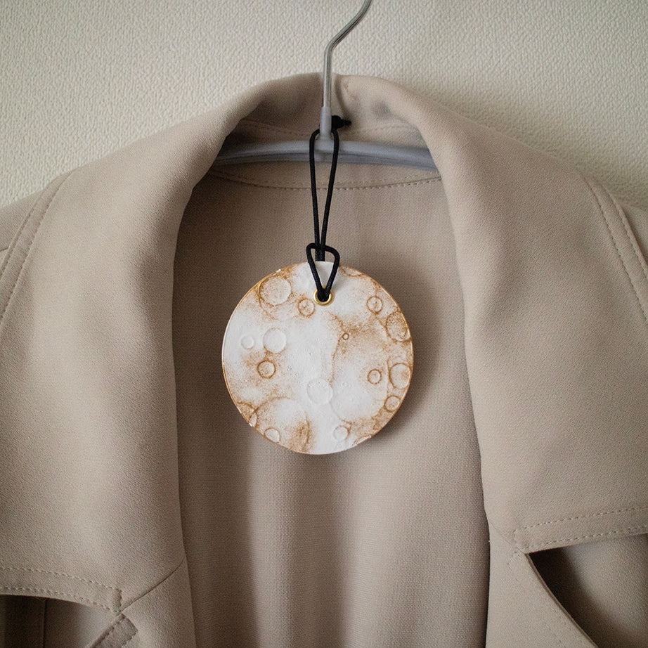 lunar surface aroma tablet | 月面アロマタブレット