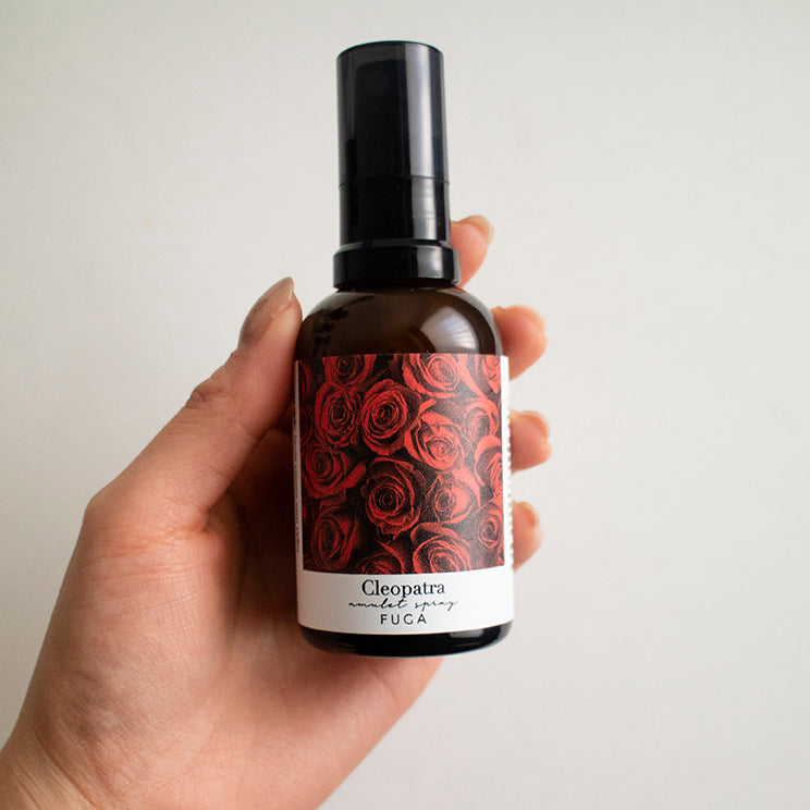 花々が甘美に香るピローミスト《Cleopatra》|天然精油・濃厚なローズの香り