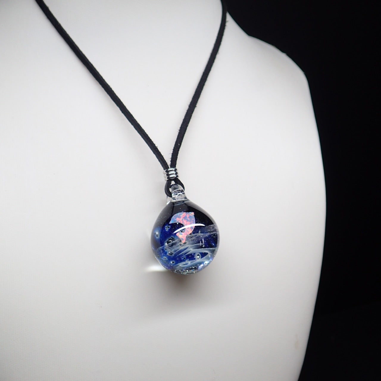 「ナイトオーシャン」ガラスペンダント-イルカ-