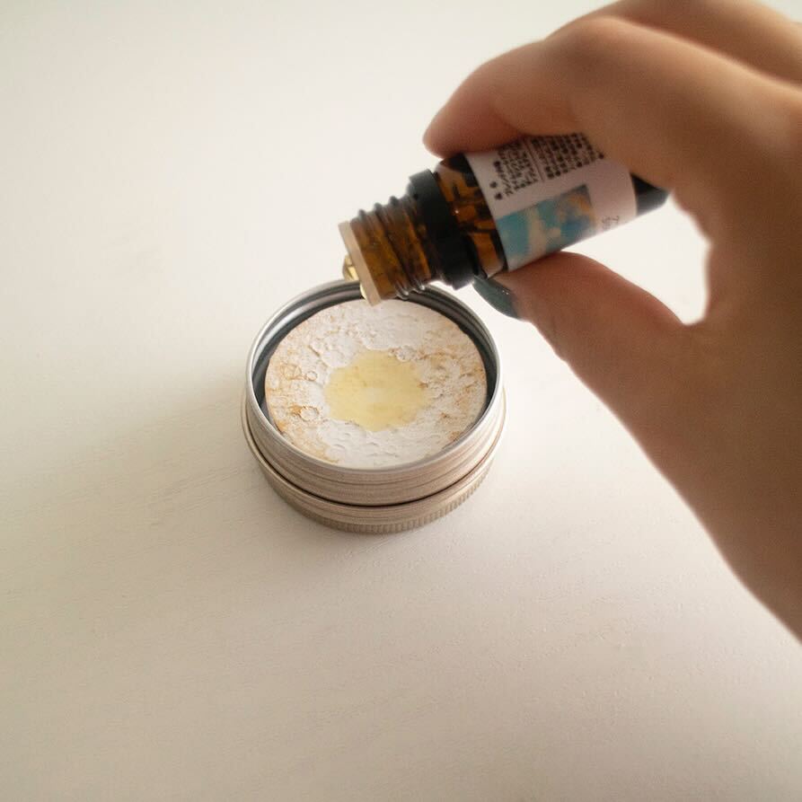 mobile moon stone | 缶入り月のアロマストーン