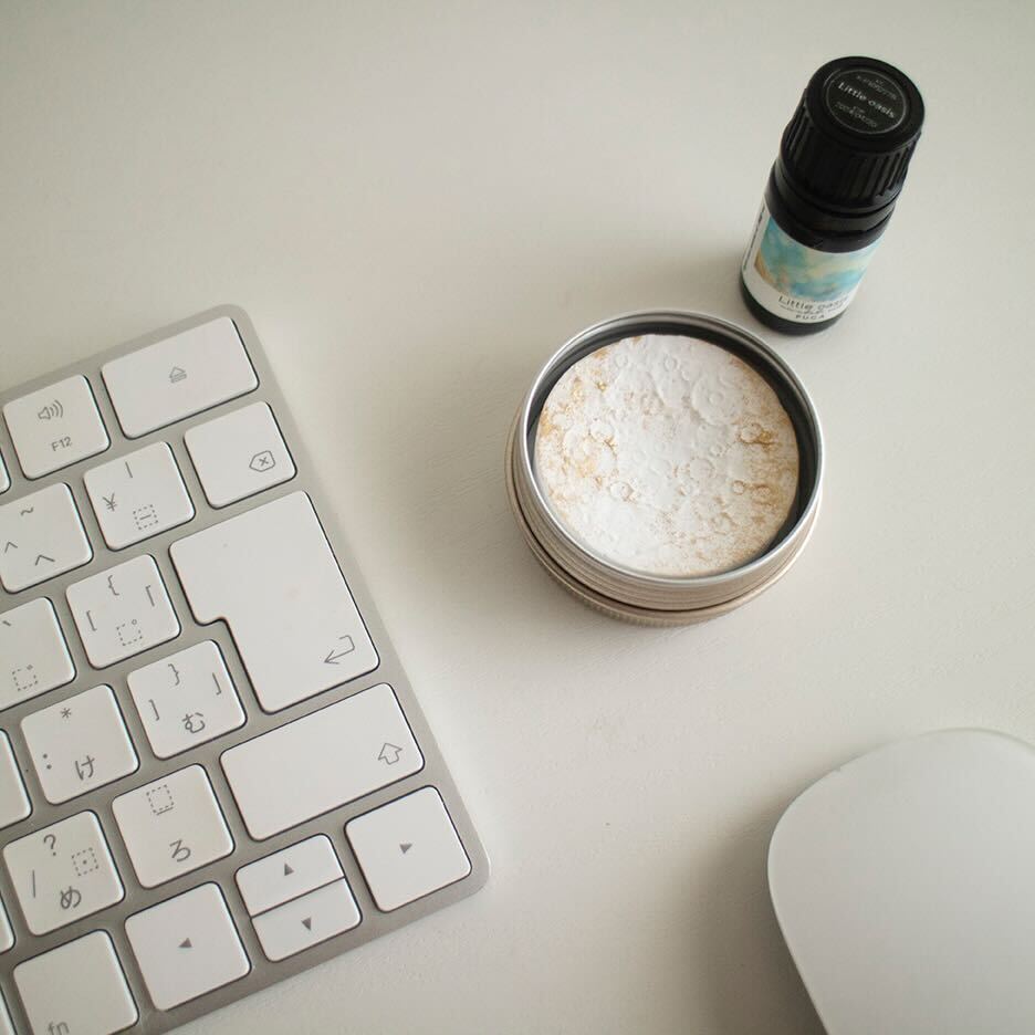 mobile moon stone | 缶入り月のアロマストーン