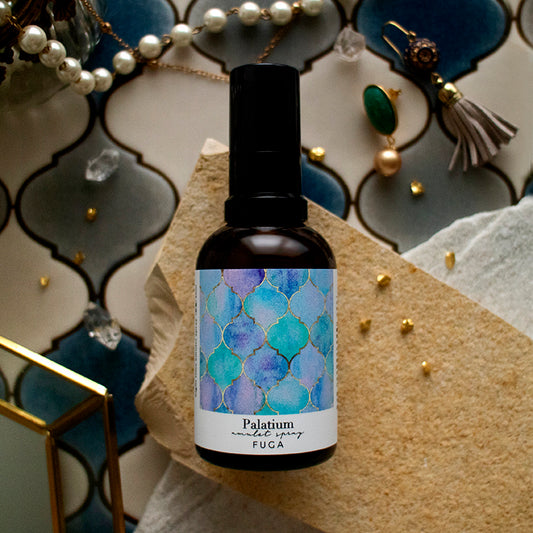 神秘的なフランキンセンス香るピローミスト《Palatium》|天然精油・歴史感じる高貴な香り
