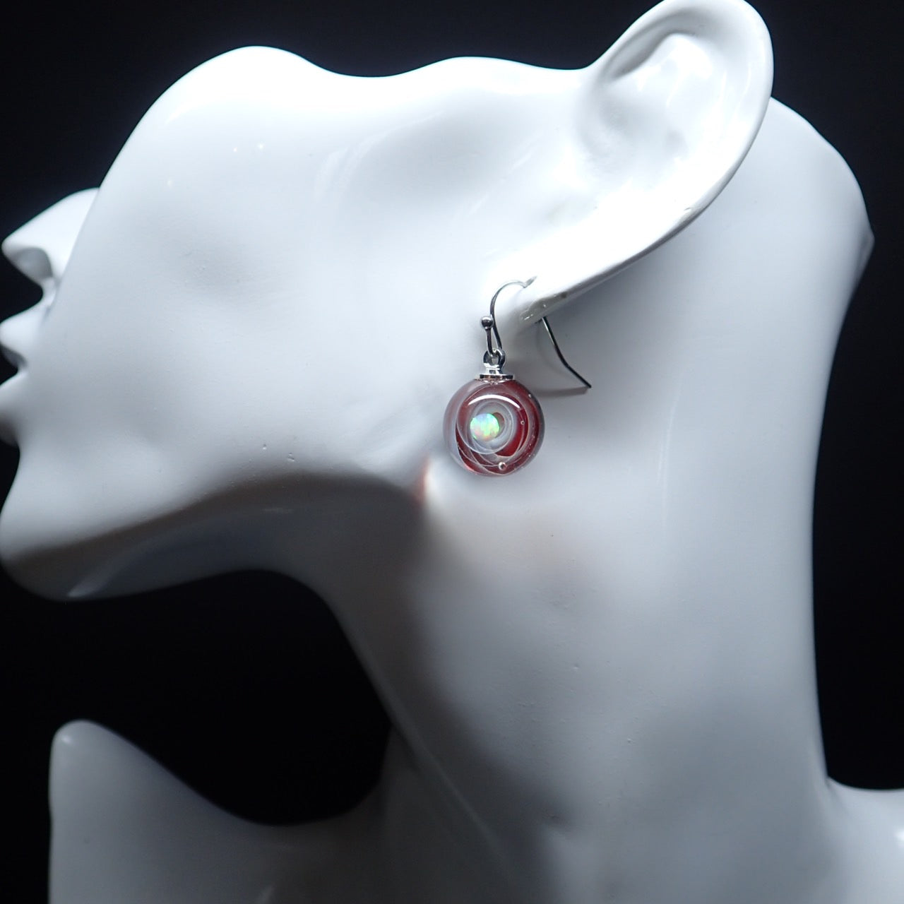 「宇宙」ガラスピアス-Red-