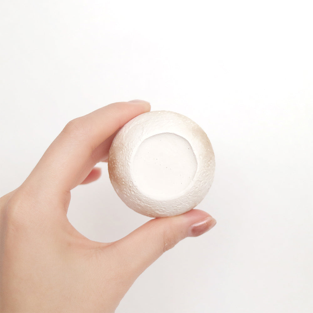 tiny moon stone | 月のアロマストーンオブジェ