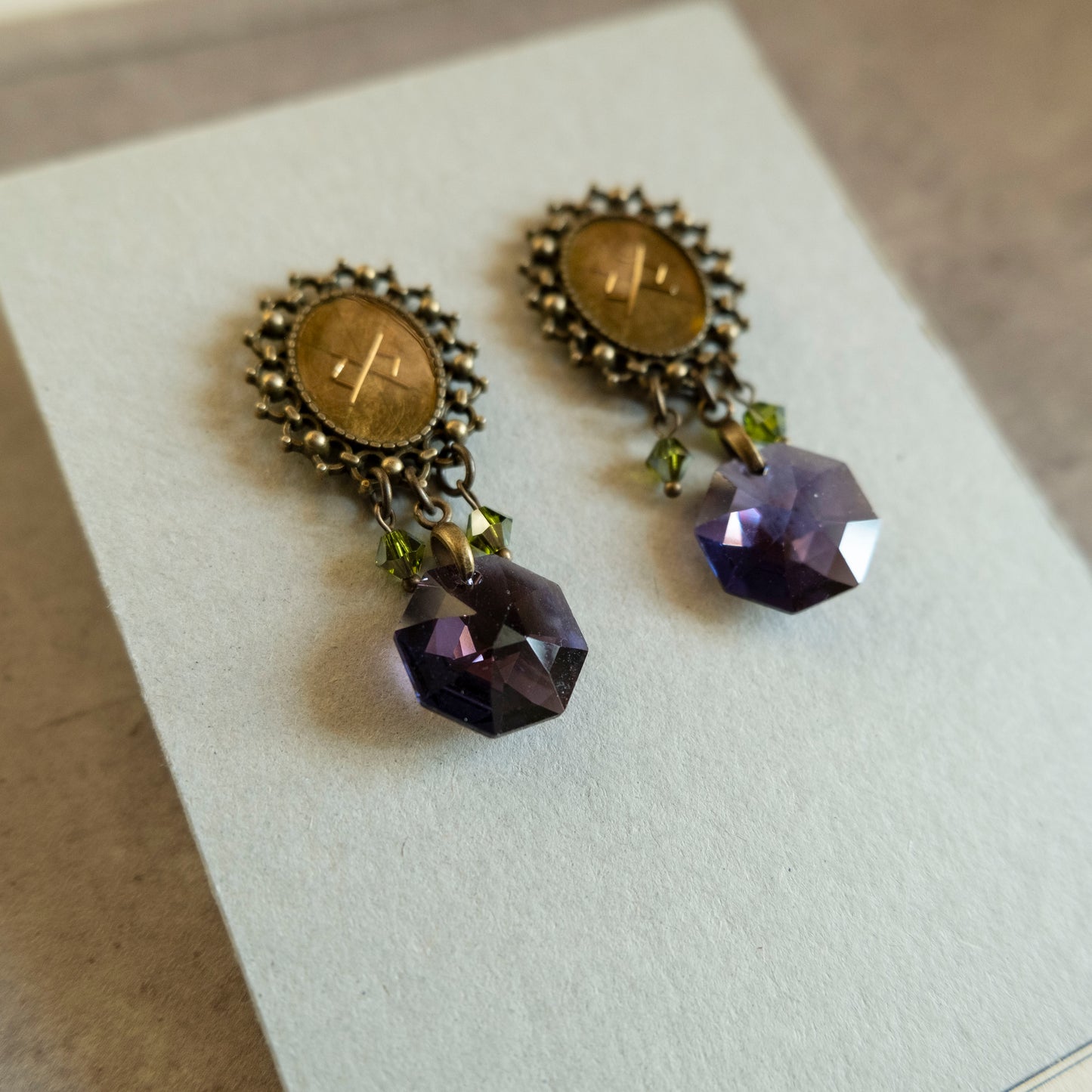 ルーンシャンデリア ピアス/イヤリングB