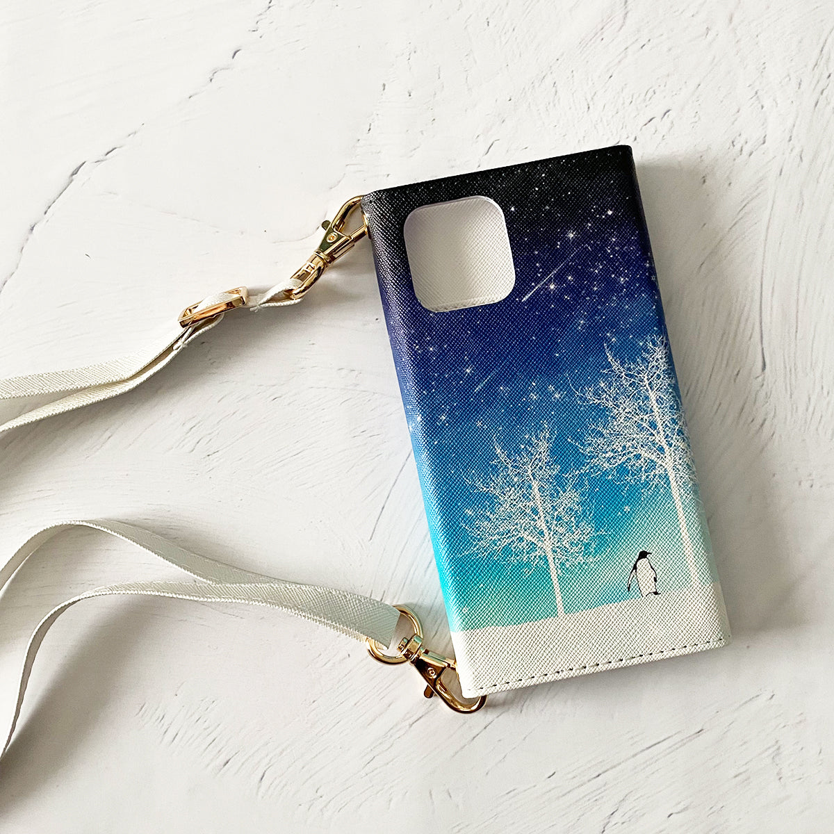 【三つ折り手帳型スマホケース/ショルダーストラップ付き】冬の星空(iPhone)