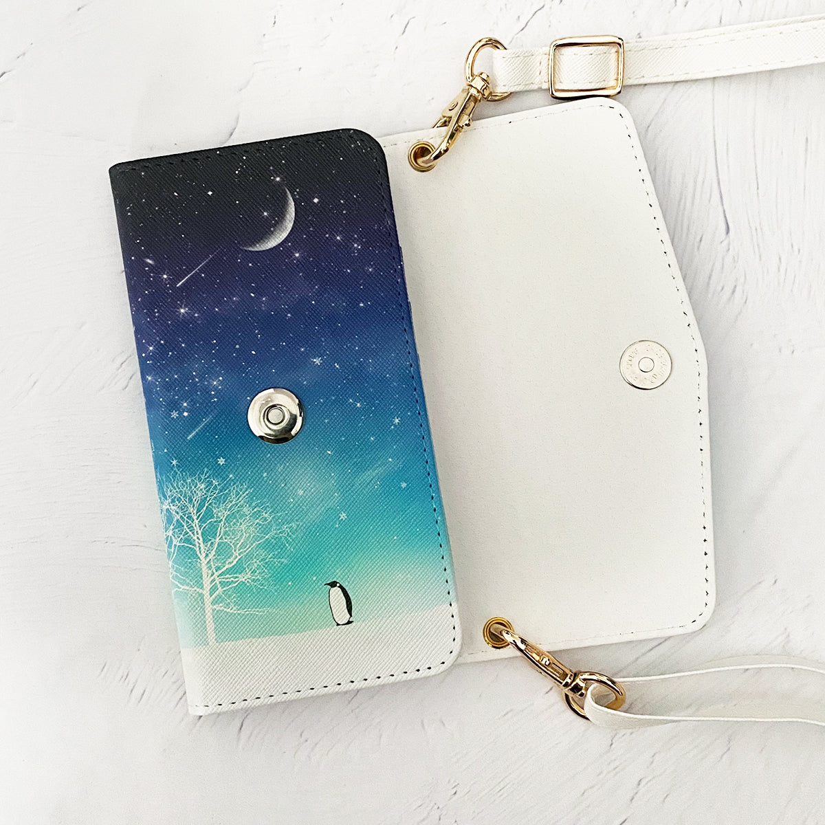 【三つ折り手帳型スマホケース/ショルダーストラップ付き】冬の星空(iPhone)