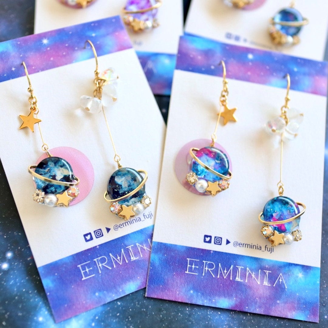 土星ビジューのピアス/イヤリング