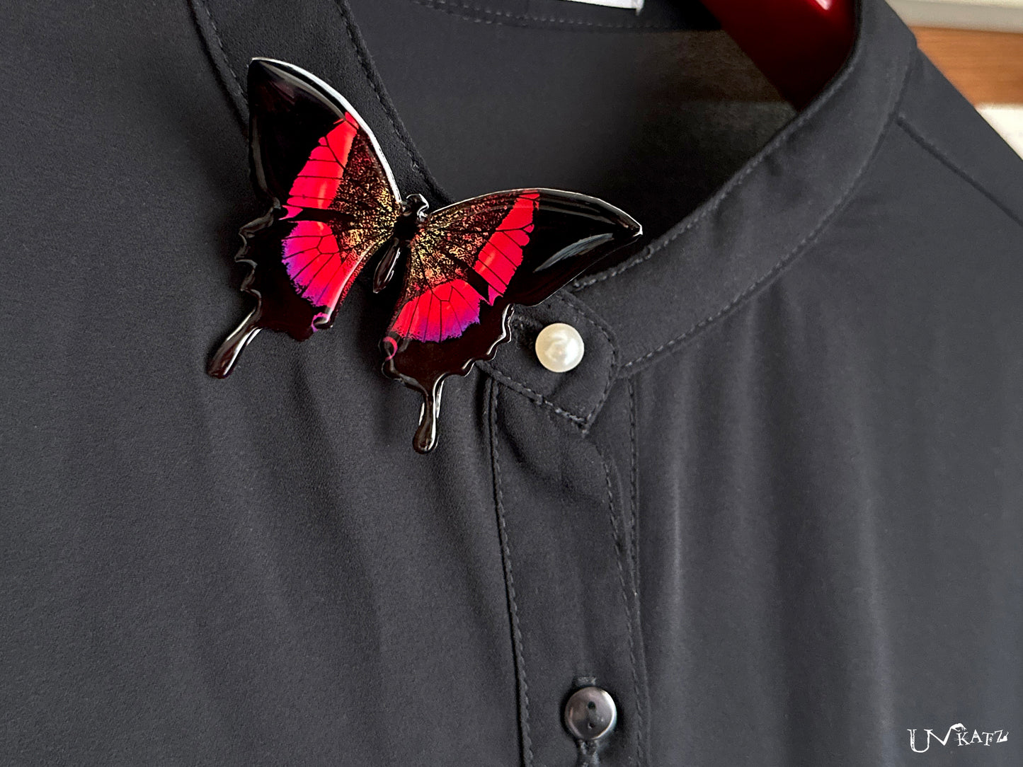 夕焼け蝶のブローチ