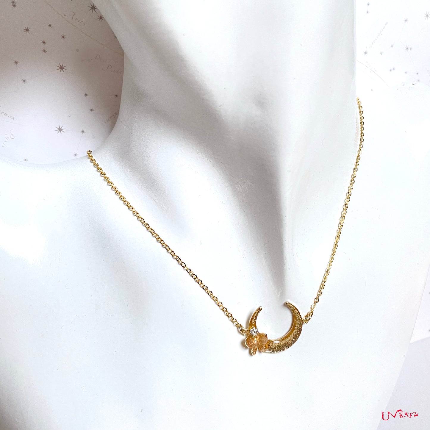 【SALE】三日月蝶のネックレス